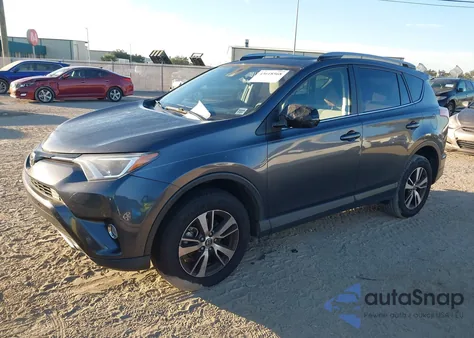 2018 Toyota Rav4 Xle z USA, uszkodzony, nr VIN JTMWFREV7JJ723454